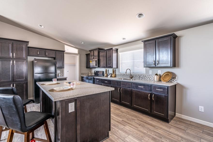 chattel, new mobile homes, family, floor‑plans, real estate agents, loganfehmesacavcoakitchen